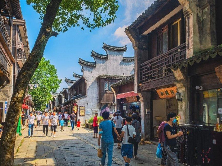 郝蕾现任老公叫刘烨，他们之间是如何相识的？游戏画面